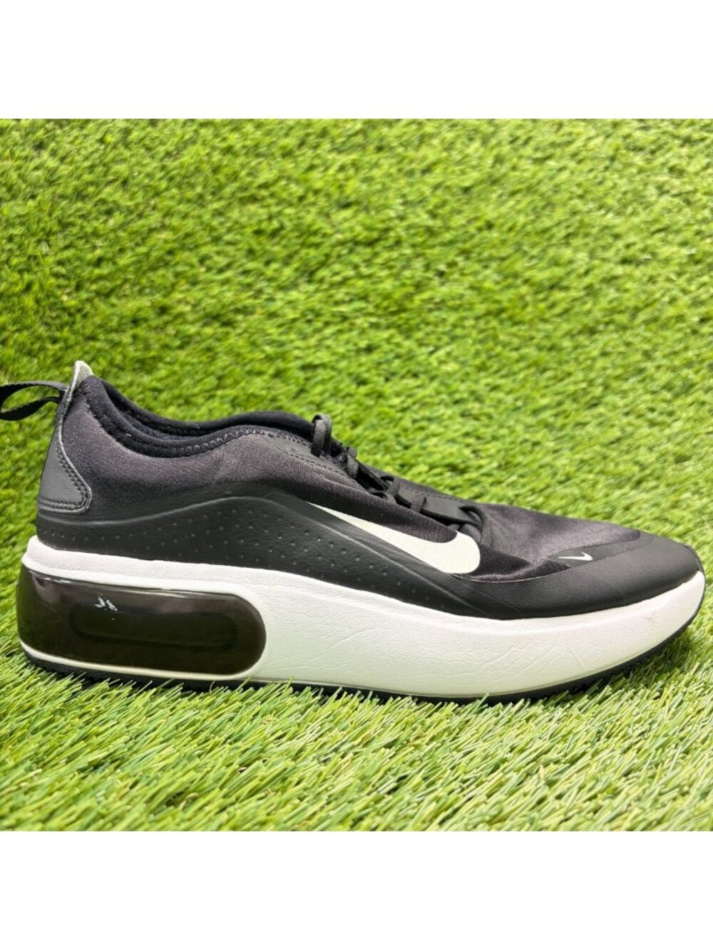 Nike Air Max Dia Womens Size 7.5 Black White Athletic Running Shoes Sneakers